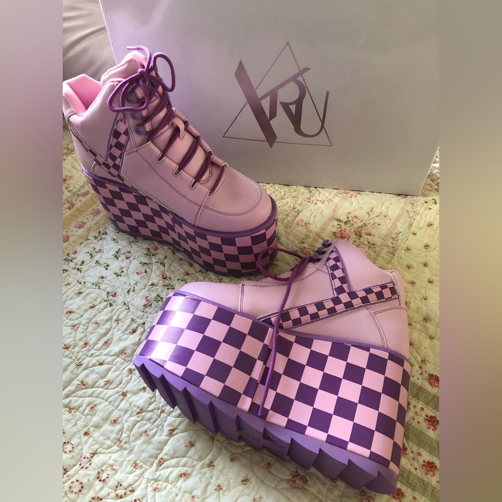 Dolls Kill NIB YRU Qozmo Checkered Platform Sneakers Size 8